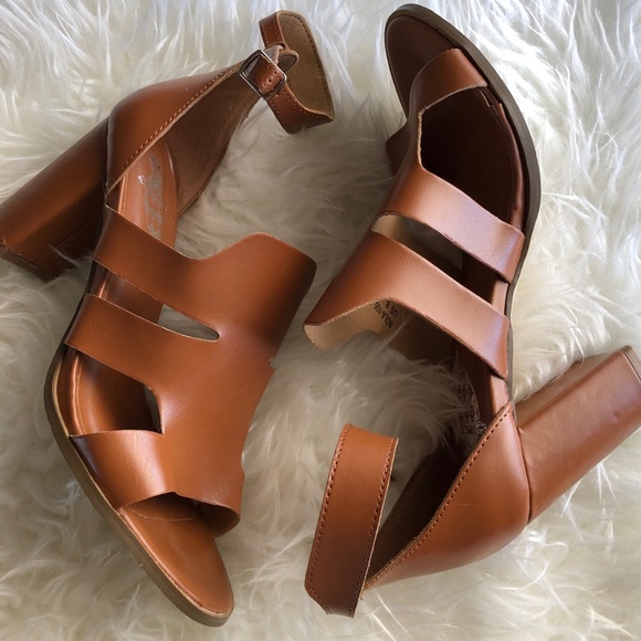 Zara Shoes - Strapped heel sandal NWOB sz 8